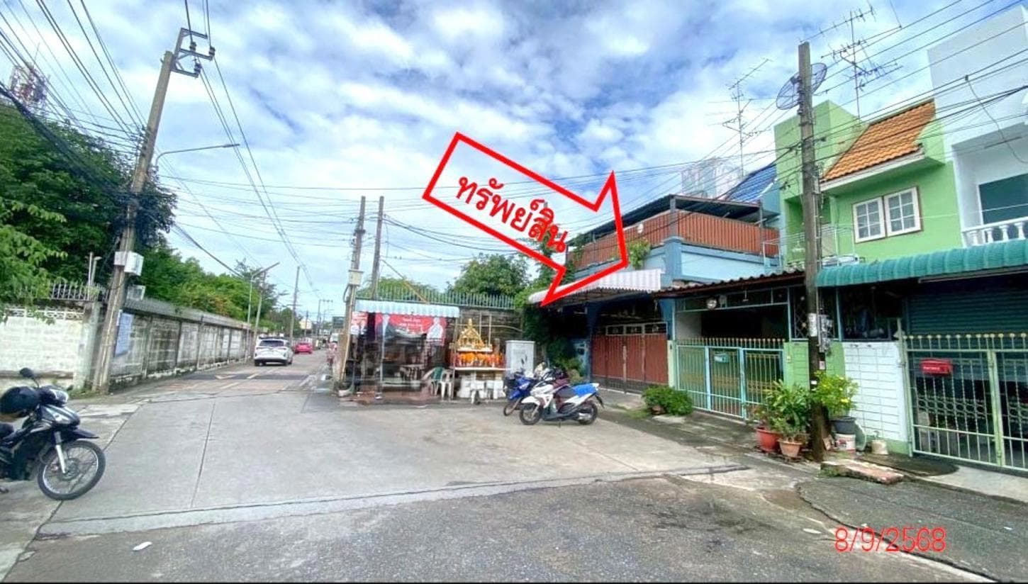 ขายทาวน์เฮ้าส์ ทรัพย์จรัญวิลล่า (Subcharan Villa) ตลิ่งชัน-คลองชักพระ พื้นที่กว้างขวาง 220 ตร.ม. ทำเลดี เดินทางสะดวกเชื่อมต่อจรัญฯ-ราชพฤกษ์