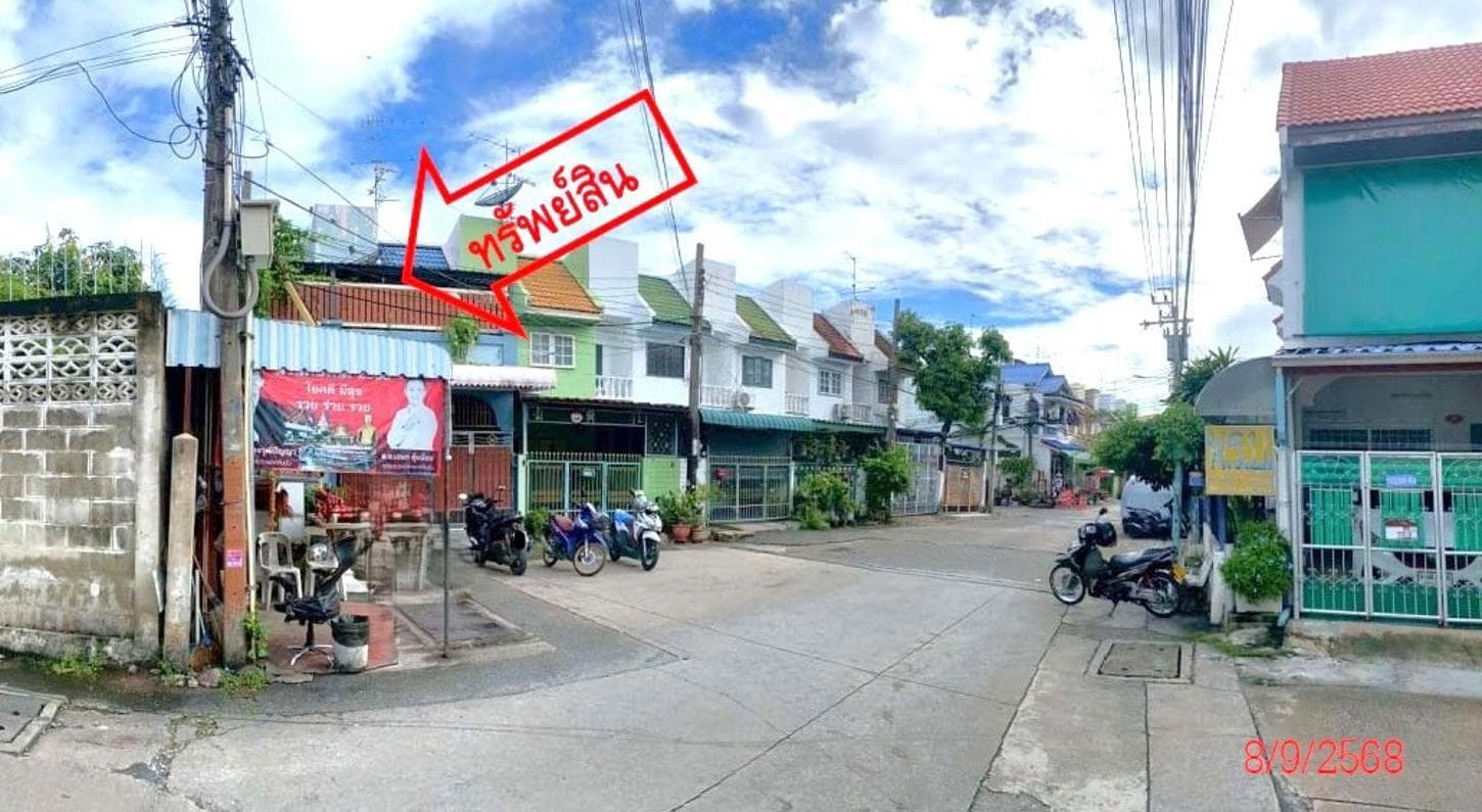 ขายทาวน์เฮ้าส์ ทรัพย์จรัญวิลล่า (Subcharan Villa) ตลิ่งชัน-คลองชักพระ พื้นที่กว้างขวาง 220 ตร.ม. ทำเลดี เดินทางสะดวกเชื่อมต่อจรัญฯ-ราชพฤกษ์