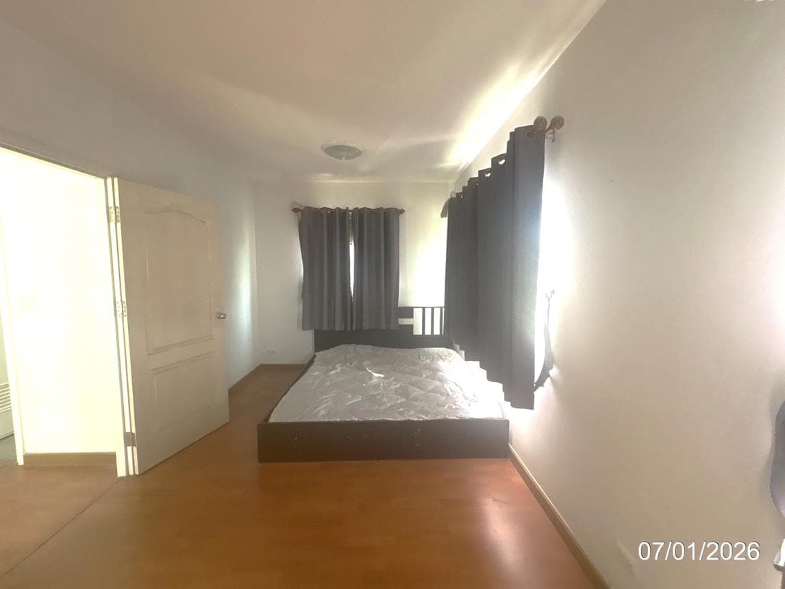 บ้านเดี่ยว ไลโอ นอฟ ระยอง-ปลวกแดง 4 ห้องนอน 2 ห้องน้ำ พื้นที่ 125.34 ตร.ม. ทำเลศักยภาพใกล้แหล่งงานและนิคมอุตสาหกรรม ราคาพิเศษ 2.73 ล้าน
