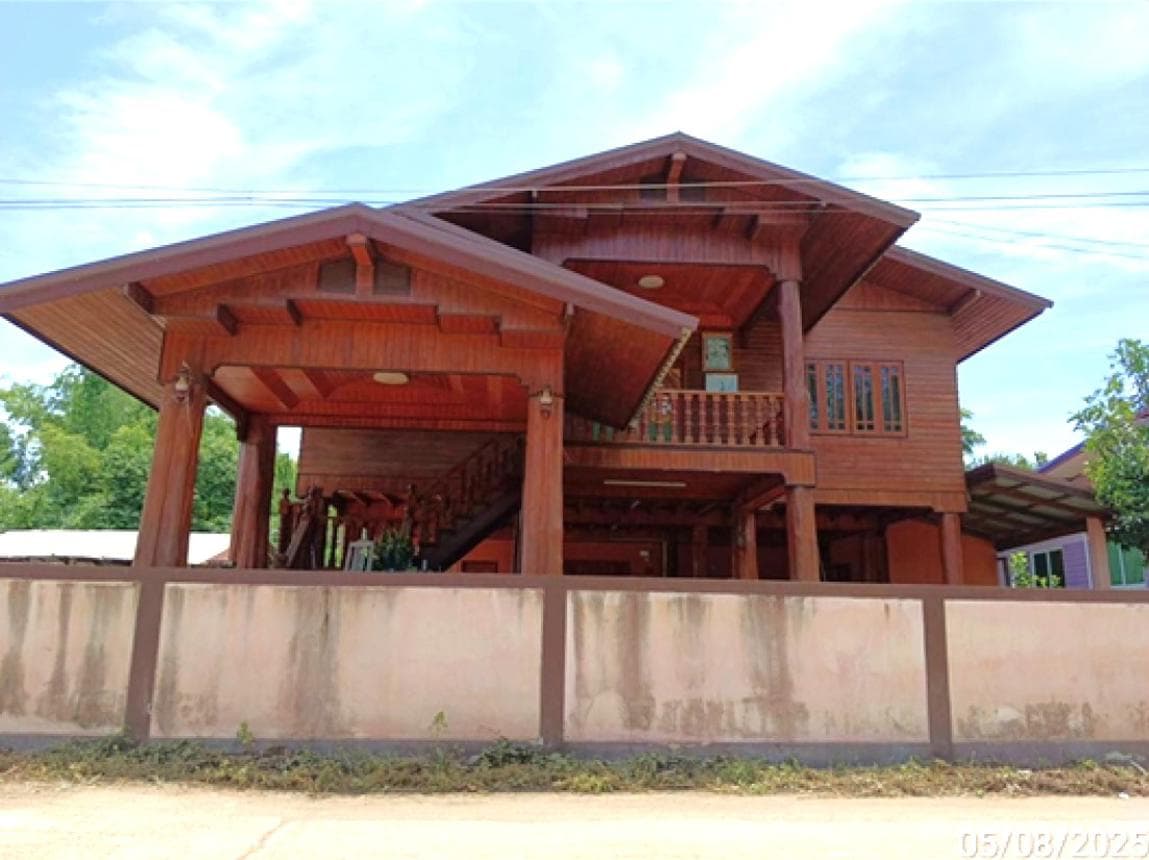 บ้านเดี่ยว ดงคู่ ศรีสัชนาลัย สุโขทัย 4 ห้องนอน พื้นที่กว้าง 234 ตร.ม. ทำเลสงบเพื่อครอบครัวใหญ่