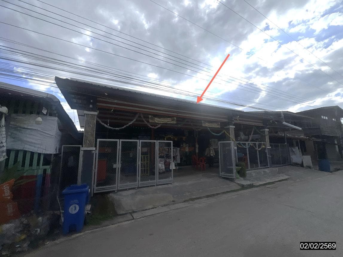 ขายบ้านเดี่ยวชั้นเดียว พื้นที่กว้าง 60 ตร.ว. อ.คอนสวรรค์ จ.ชัยภูมิ 1 ห้องนอน 2 ห้องน้ำ พื้นที่ใช้สอย 162.75 ตร.ม. บรรยากาศเงียบสงบ ราคาล้านต้นๆ