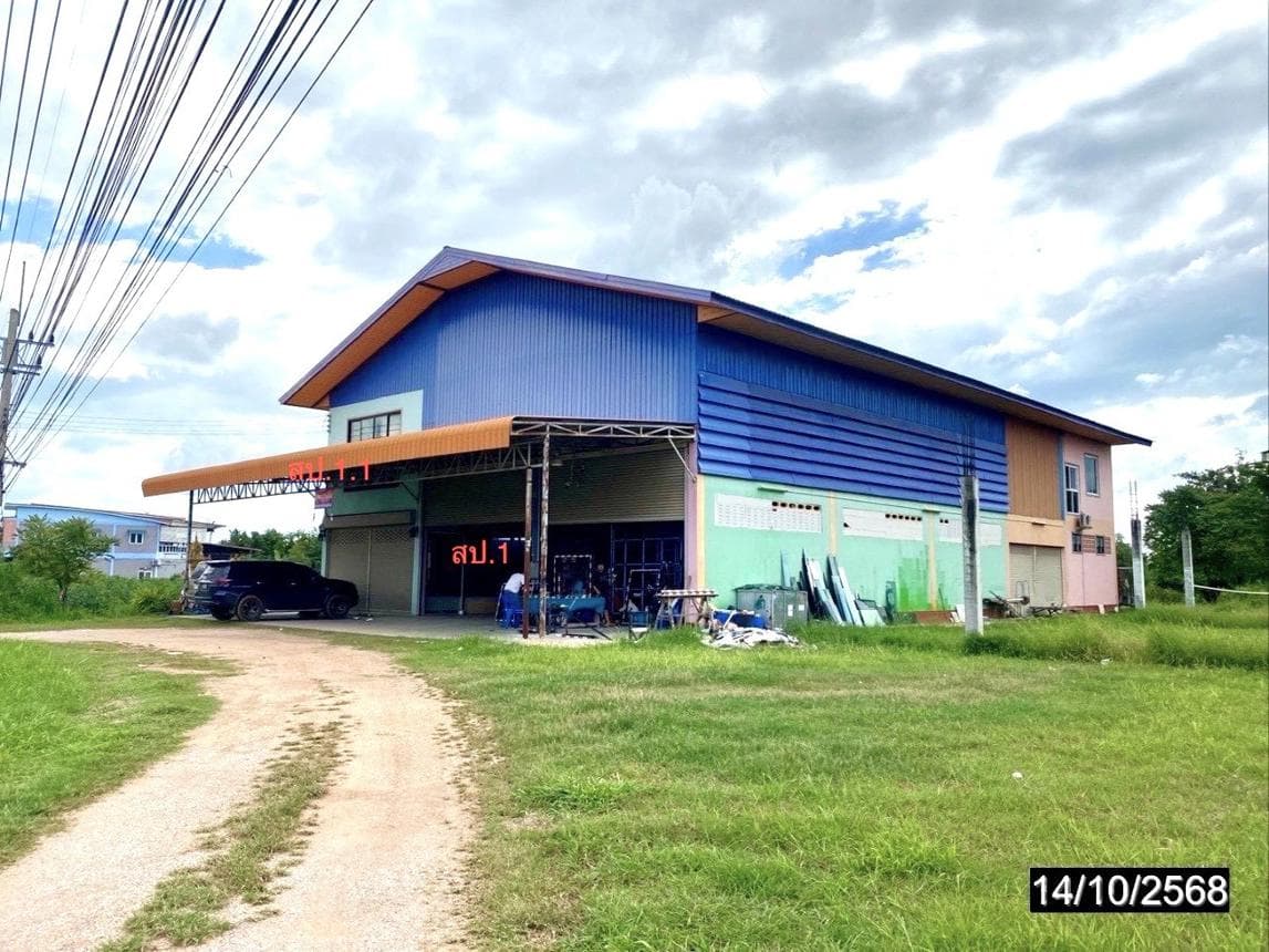 อาคารโรงงาน กุดน้ำใส จัตุรัส ชัยภูมิ พื้นที่ 34.2 ตร.ว. พื้นที่ใช้สอย 882 ตร.ม. 1 ห้องนอน 2 ห้องน้ำ