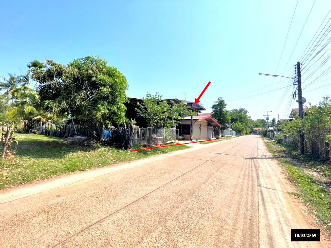 ขายบ้านเดี่ยวหลังใหญ่ พื้นที่ใช้สอยกว้างขวาง 280 ตร.ม. ต.ดงมะไฟ อ.เมืองสกลนคร ทำเลดี บรรยากาศเงียบสงบ เป็นส่วนตัว