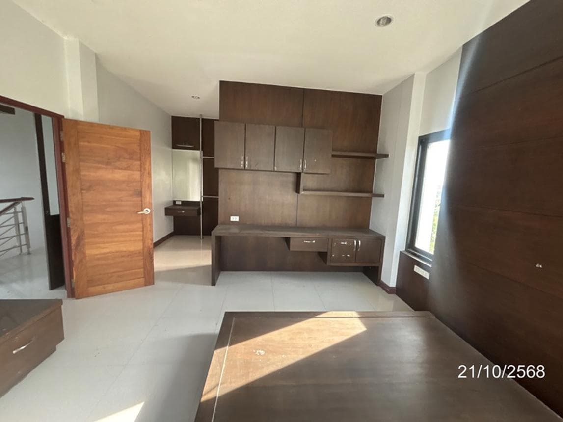 บ้านเดี่ยว 3 ห้องนอน พื้นที่ 243.5 ตร.ม. ทำเลศักยภาพ เฉนียง เมืองสุรินทร์ สุรินทร์