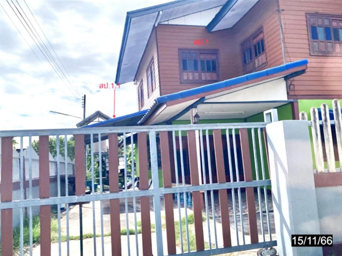 ขายบ้านเดี่ยวชั้นเดียว 3 ห้องนอน 2 ห้องน้ำ พื้นที่ใช้สอยกว้างขวาง 240 ตร.ม. บนเนื้อที่ 93 ตร.ว. ต.ดอนสมบูรณ์ อ.ยางตลาด จ.กาฬสินธุ์ บรรยากาศเงียบสงบ เป็นส่วนตัว ทำเลดีเดินทางสะดวก