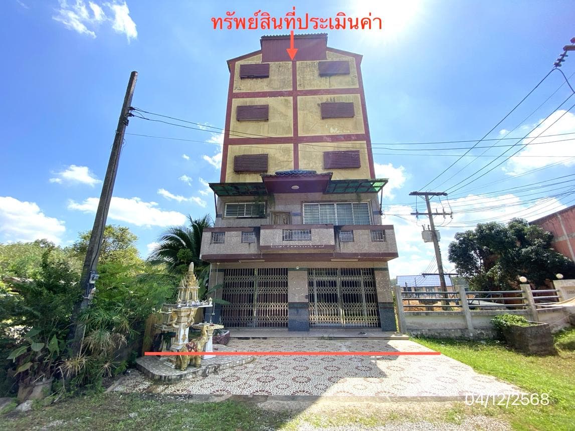 อาคารพาณิชย์ขนาดใหญ่ พื้นที่ใช้สอย 1,115 ตร.ม. 4 ห้องนอน 5 ห้องน้ำ ทำเลศักยภาพ ย่านตาขาว ตรัง เหมาะสำหรับทำสำนักงานหรือศูนย์กระจายสินค้า
