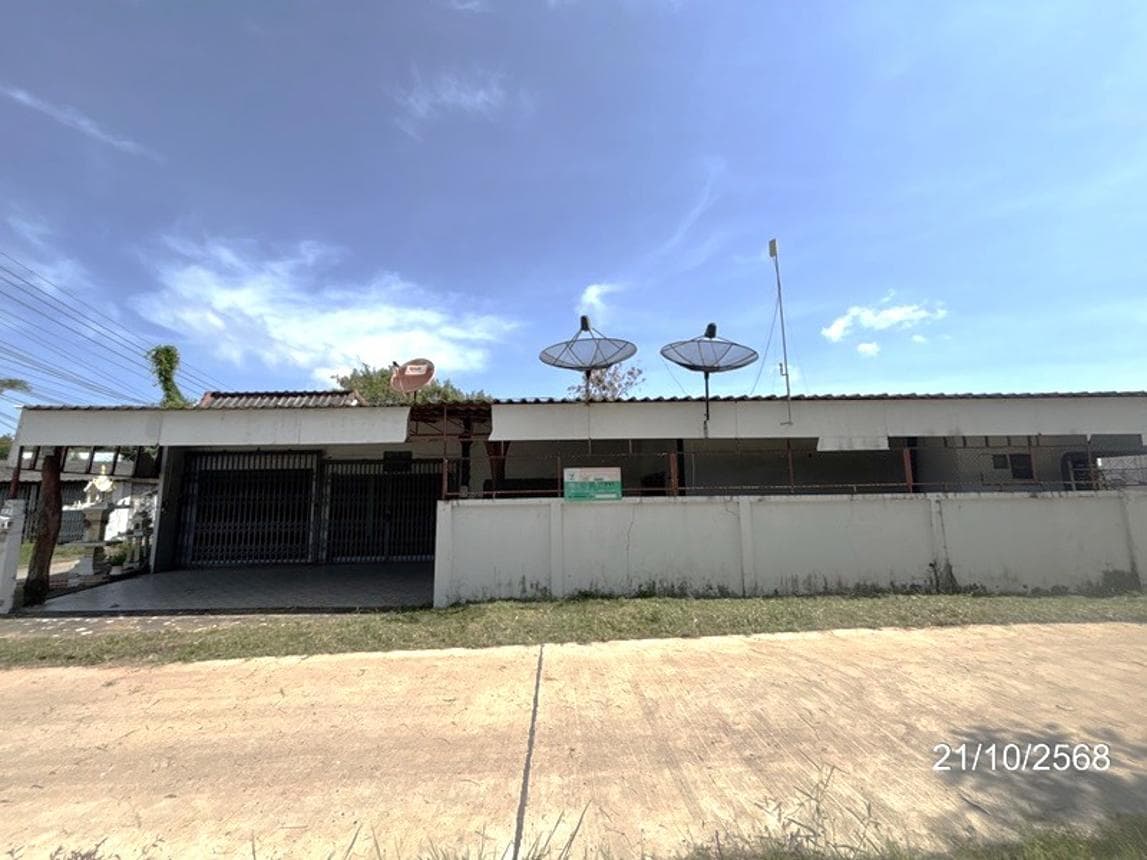 ขายบ้านเดี่ยว นอกเมือง เมืองสุรินทร์ ทำเลศักยภาพ พื้นที่ใช้สอยกว้างขวาง 371.25 ตร.ม.