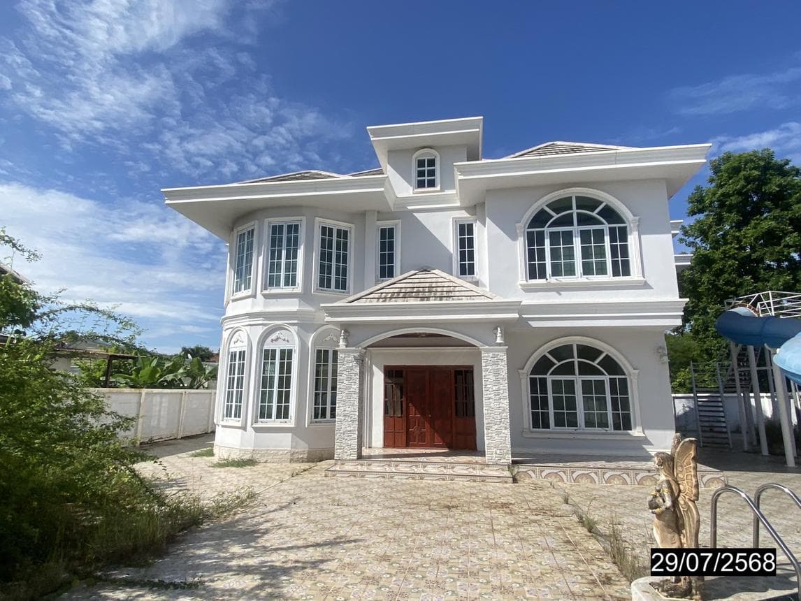 ขายบ้านเดี่ยว หมากแข้ง เมืองอุดรธานี อุดรธานี พื้นที่ 99.5 ตร.ว. พื้นที่ใช้สอย 324.3 ตร.ม. 6 ห้องนอน 6 ห้องน้ำ