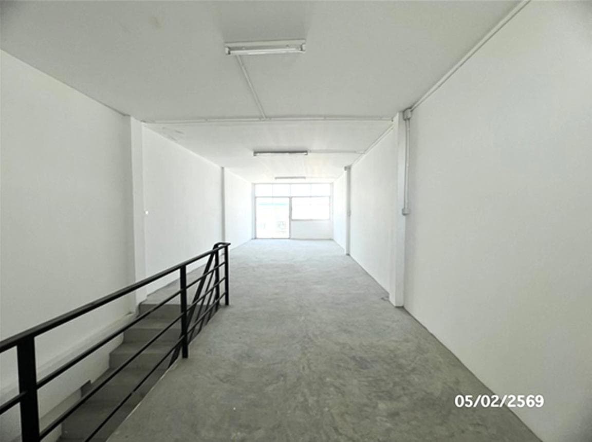 ขายอาคารพาณิชย์หลังใหญ่ ทำเลทองย่านบางใหญ่ นนทบุรี พื้นที่ใช้สอยจุใจ เหมาะทำธุรกิจและสำนักงาน
