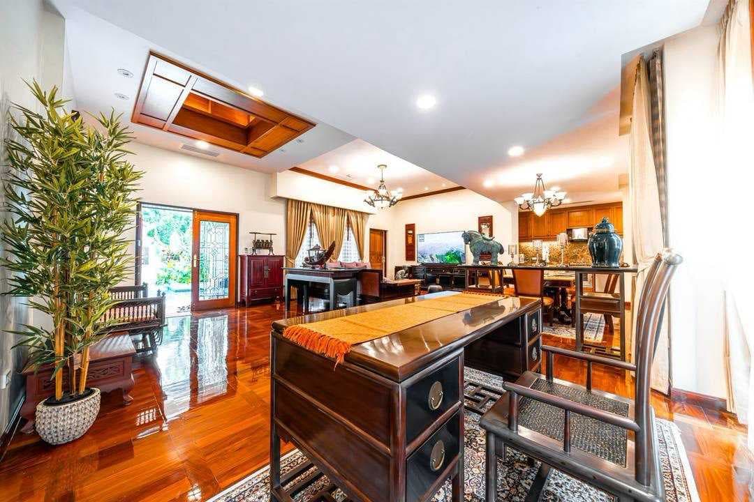 For sale Luxury Pool Villa in Jomtien, Pattaya Price: THB 24.5 Million