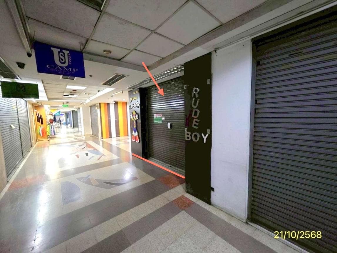 ขายห้องชุดสำนักงาน ใบหยก 2 เขตราชเทวี กรุงเทพมหานคร ทำเลถนนพญาไท พื้นที่ใช้สอย 16.71 ตร.ม. สภาพดี เหมาะสำหรับออฟฟิศ สำนักงาน และการลงทุน