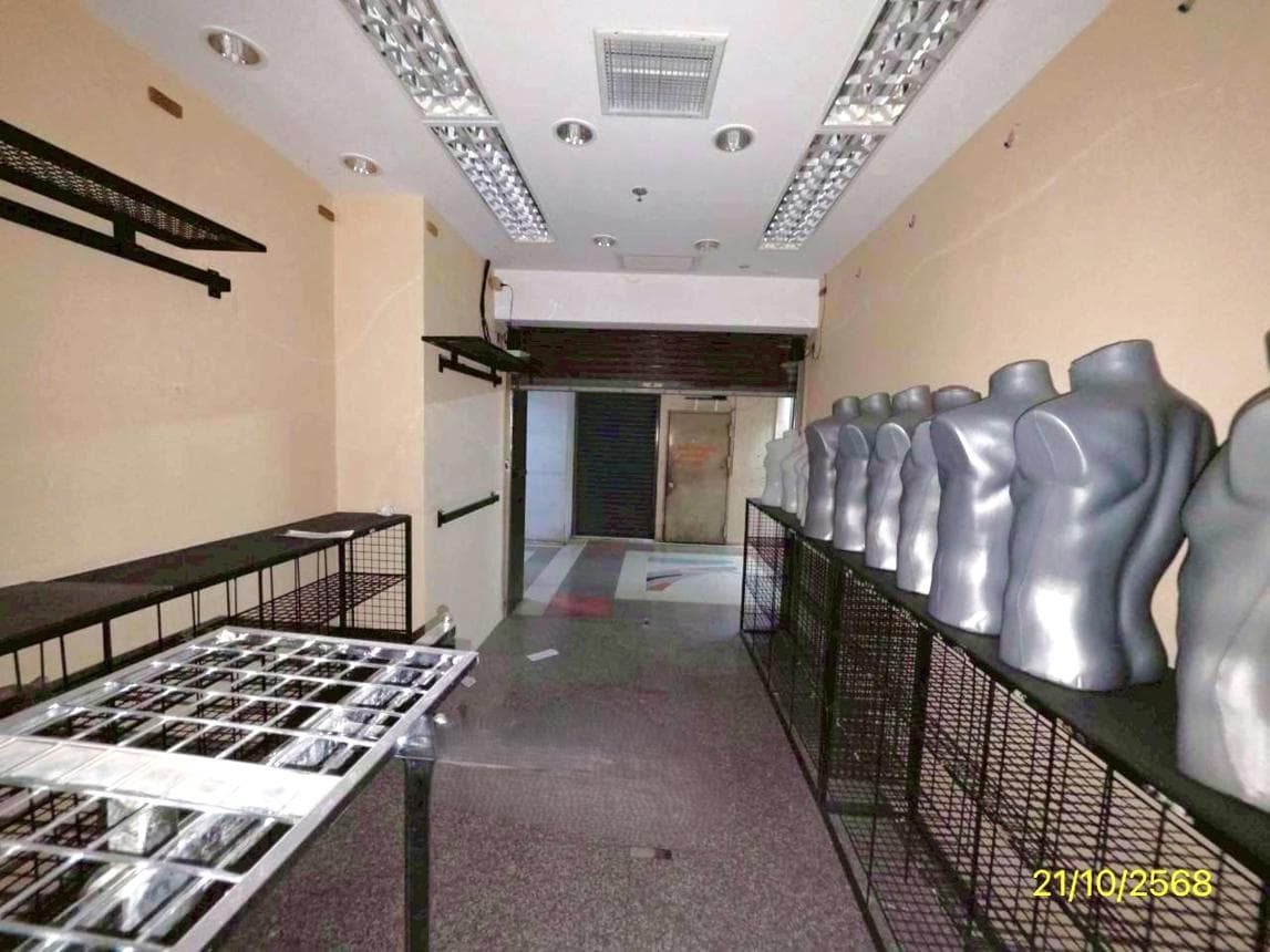 ขายห้องชุดสำนักงาน ใบหยก 2 เขตราชเทวี กรุงเทพมหานคร ทำเลถนนพญาไท พื้นที่ใช้สอย 16.71 ตร.ม. สภาพดี เหมาะสำหรับออฟฟิศ สำนักงาน และการลงทุน