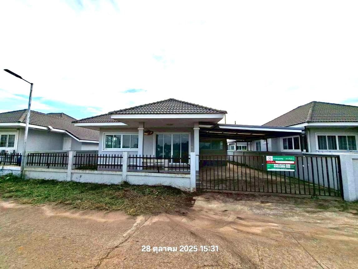 บ้านเดี่ยว หนองโพรง ศรีมหาโพธิ ปราจีนบุรี 2 ห้องนอน 2 ห้องน้ำ พื้นที่ 101.25 ตร.ม. บนที่ดินกว้างขวาง 57.6 ตร.ว. ทำเลดีใกล้นิคมอุตสาหกรรม ราคาพิเศษ 2.3 ล้าน