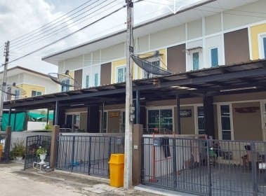 ทาวน์เฮ้าส์ ฉัตรหลวง 10 สามโคก-ปทุมธานี