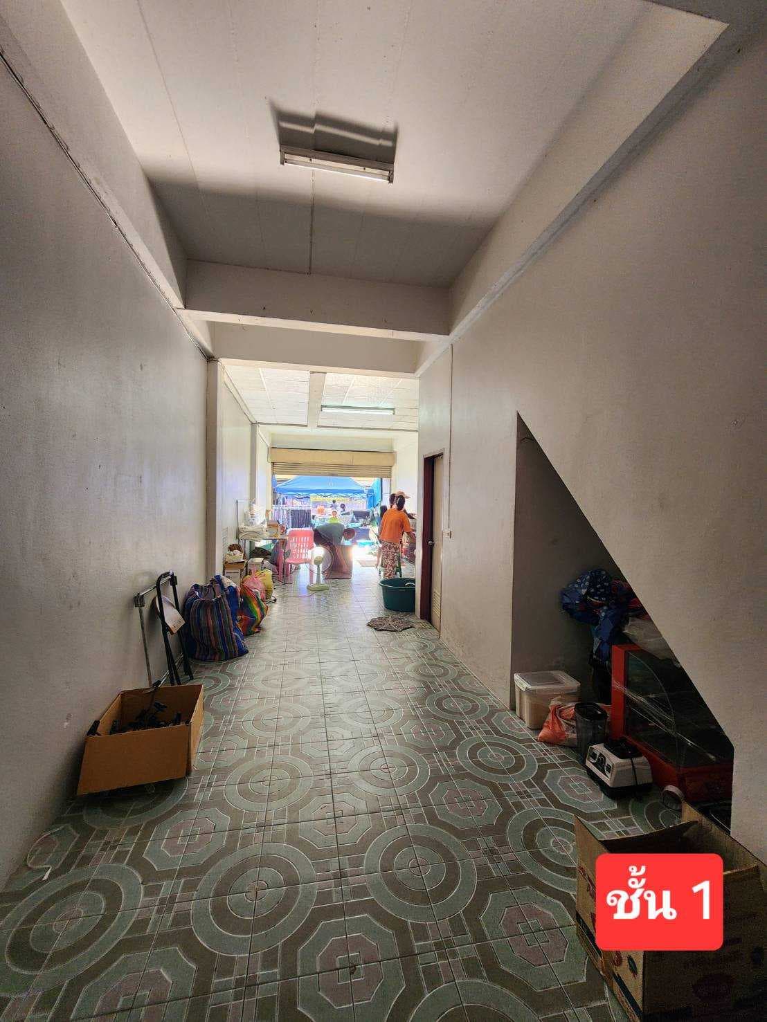 ขายด่วน! ตึกแถว 4 ชั้น ทำเลทองในตลาดอุดมกิตต์ 2 อ. ศรีราชา จังหวัดชลบุรี