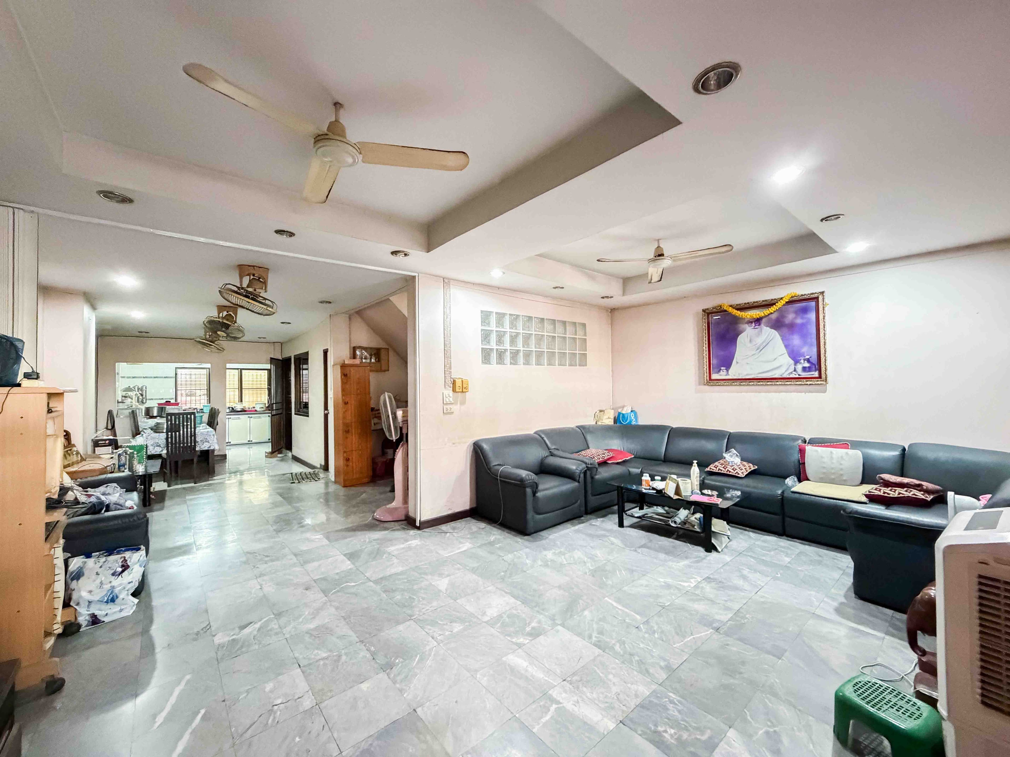 ขาย ทาวน์โฮม 3 ชั้น ฐิติพร พัฒนาการ 29 ใกล้สนามบินสุวรรณภมิ 33 ตรว 3 ชั้น เหมาะออฟฟิศ