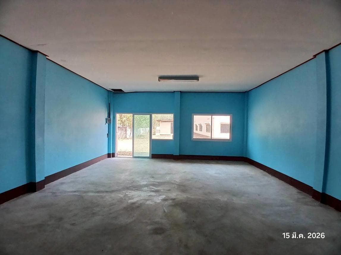 บ้านเดี่ยว ล้อมแรด เถิน ลำปาง พื้นที่ 52 ตร.ว. พื้นที่ใช้สอย 240 ตร.ม.