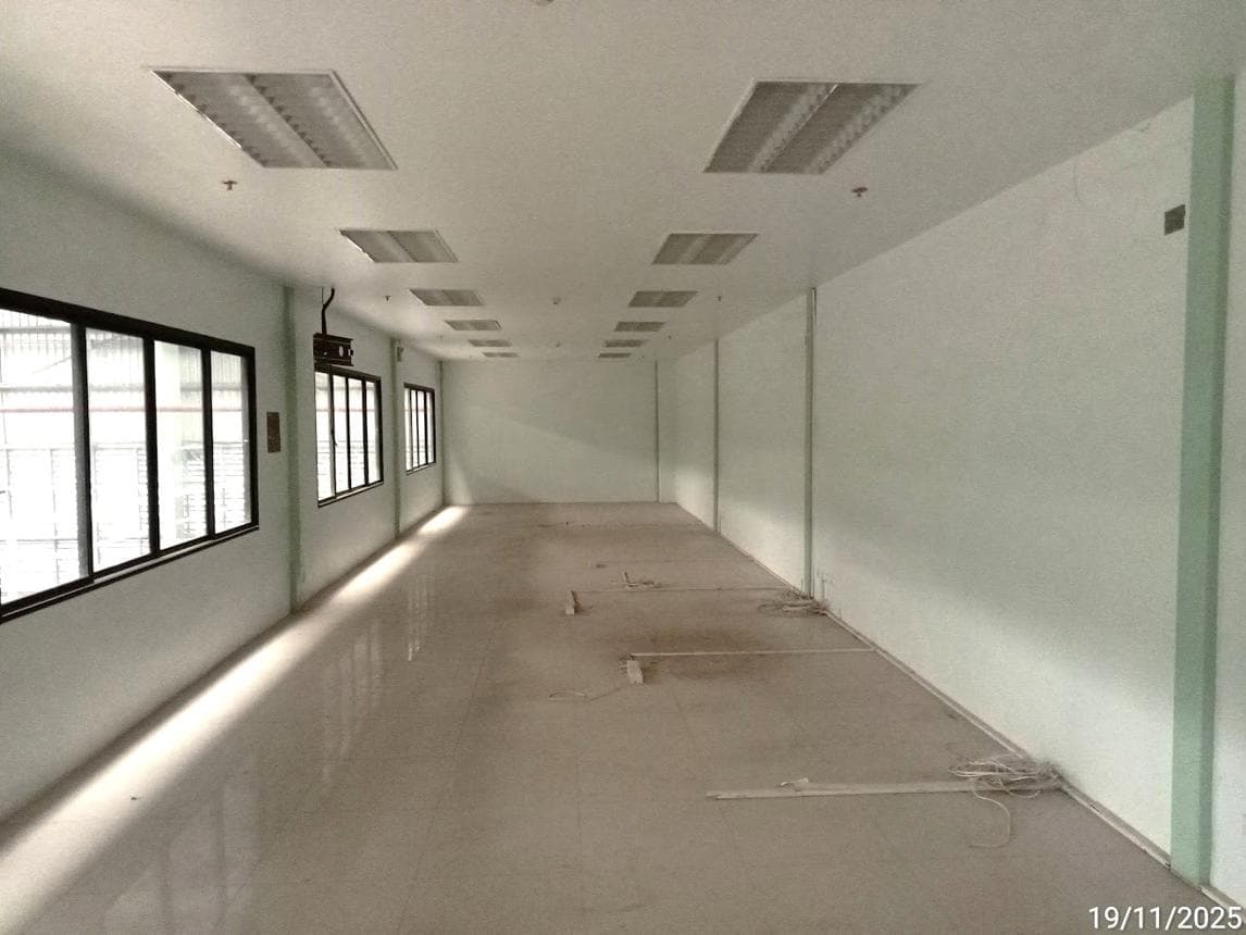 อาคารโรงงานขนาดใหญ่พิเศษ พื้นที่ใช้สอย 9,540 ตร.ม. 8 ห้องน้ำ บนทำเลอุตสาหกรรม สะแกราช ปักธงชัย จ.นครราชสีมา