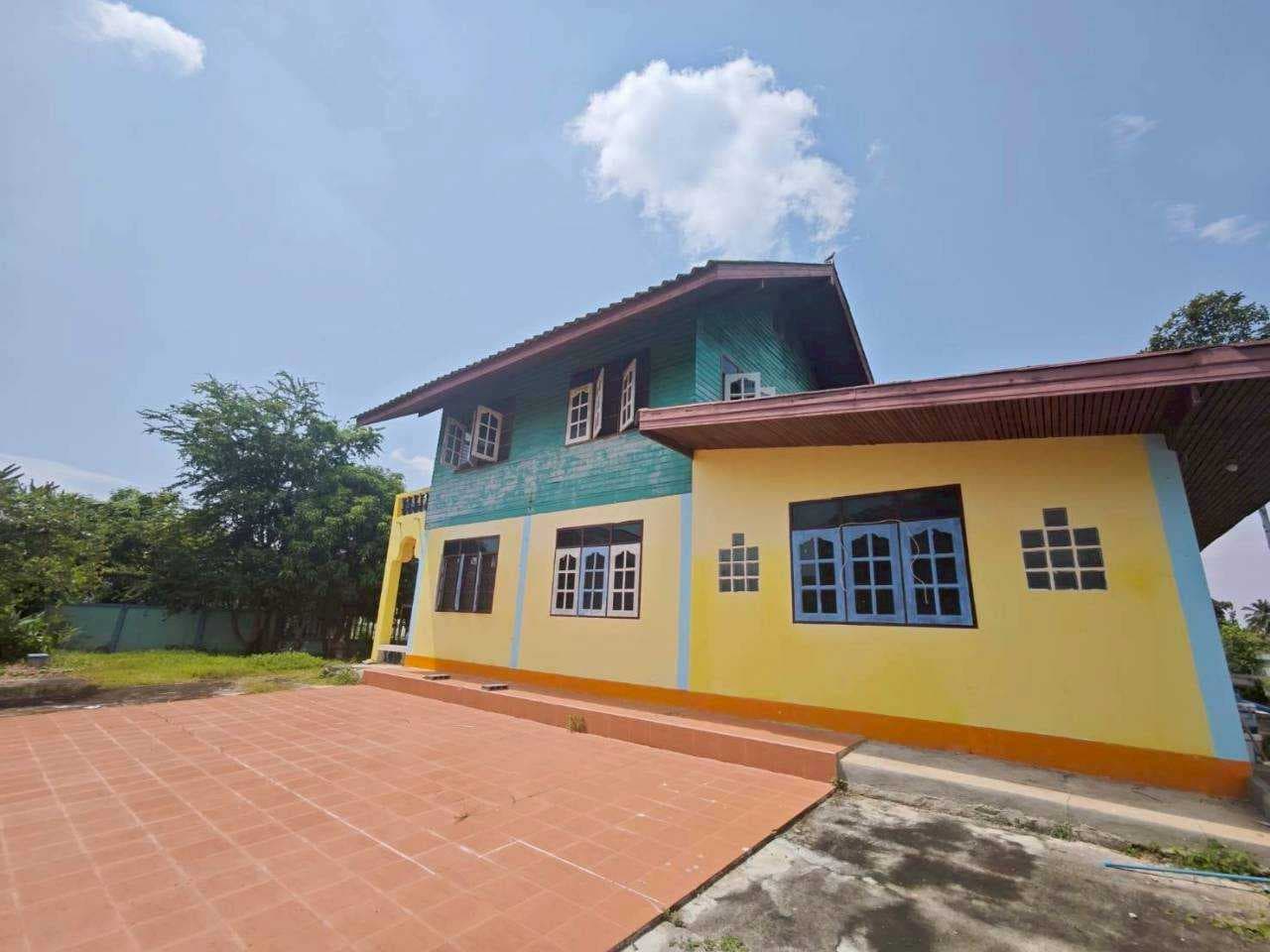 บ้านหลังใหญ่ ที่ดินกว้าง 150 ตร.ว. กลางชุมชนอรัญญิก