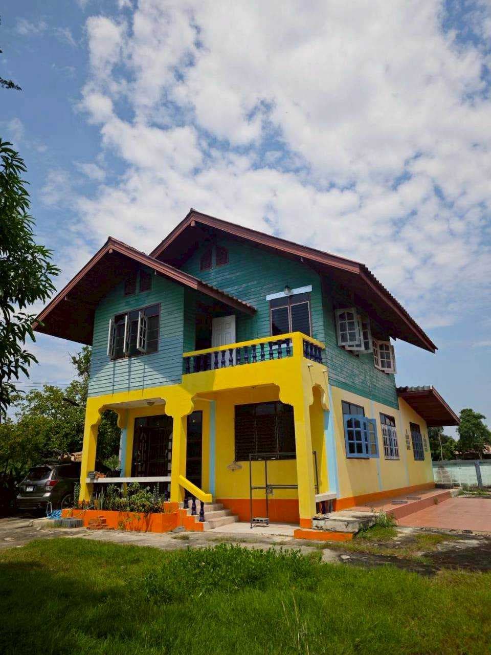 บ้านหลังใหญ่ ที่ดินกว้าง 150 ตร.ว. กลางชุมชนอรัญญิก