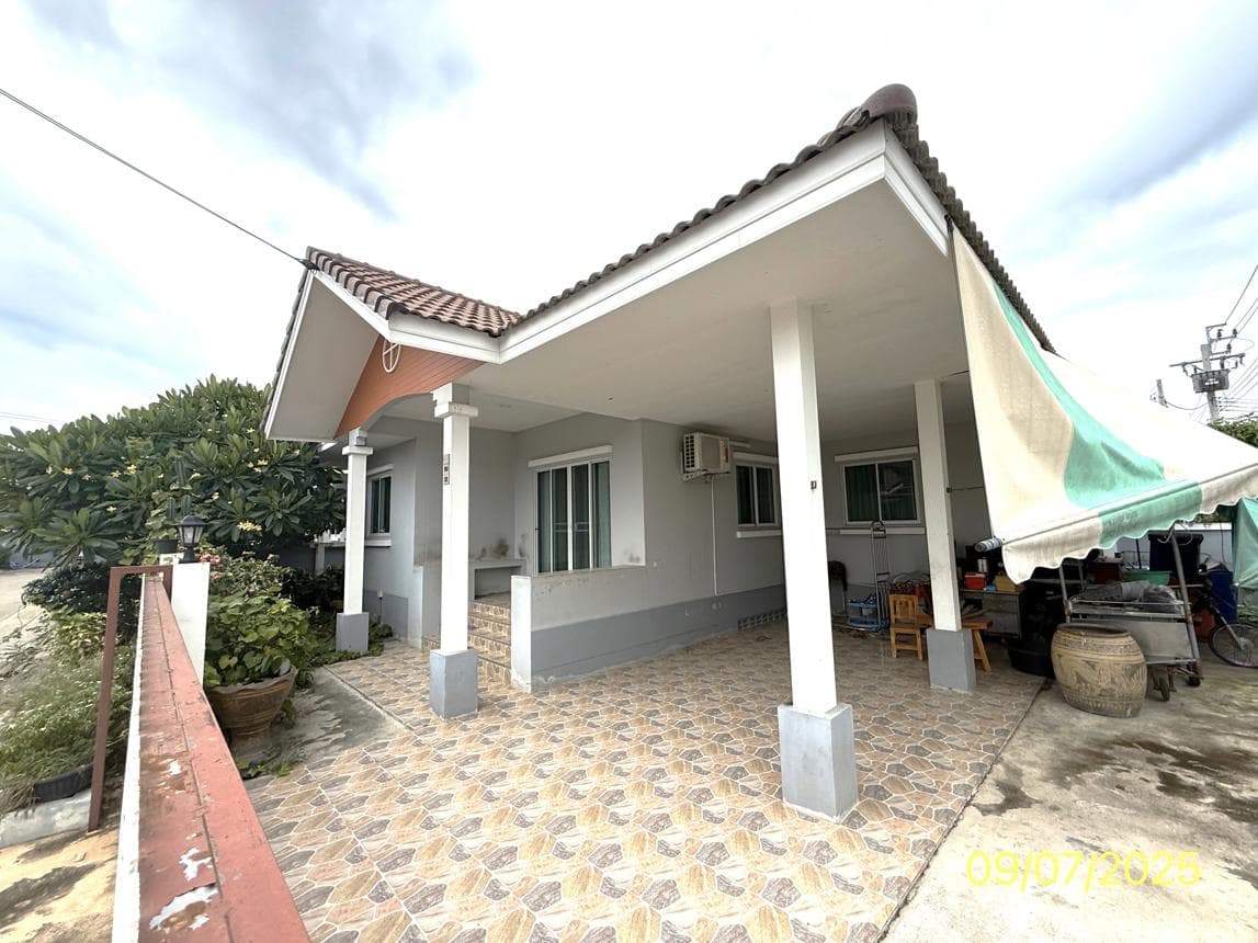 บ้านเดี่ยว รติรัตน์ ถนนต้นเชือก-วัดมะสง นนทบุรี 2 ห้องนอน สเปซกว้าง 55.7 ตร.ว. ทำเลสงบเป็นส่วนตัว
