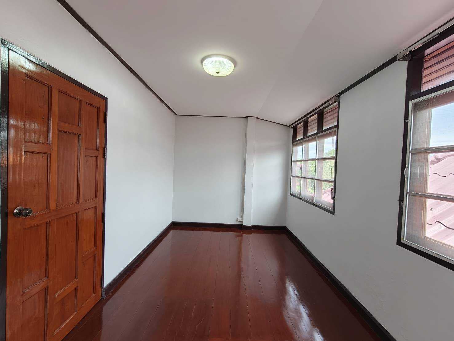 บ้านเดี่ยวรีโนเวทใหม่ 168 ตร.วา ใจกลางลับแล อุตรดิตถ์