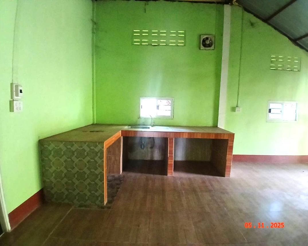 บ้านเดี่ยว คำเตย เมืองนครพนม 2 ห้องนอน 1 ห้องน้ำ พื้นที่ 135 ตร.ม. บนที่ดินกว้าง 80.7 ตร.ว. ทำเลดี บรรยากาศสงบ ราคาไม่ถึงสองล้าน