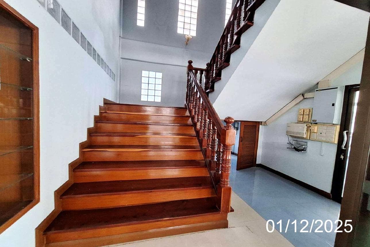 ขายบ้านเดี่ยว ชมพู เมืองลำปาง ลำปาง พื้นที่ใช้สอย 642 ตร.ม. 5 ห้องนอน 6 ห้องน้ำ