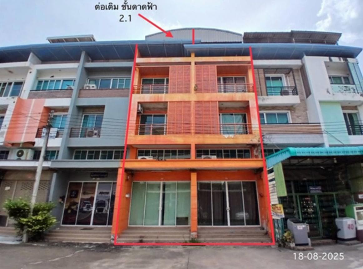 ขายอาคารพาณิชย์ เดอะมันนี่ (The Money) กระทุ่มแบน สมุทรสาคร 4 ห้องนอน 6 ห้องน้ำ พื้นที่ใช้สอย 440 ตร.ม. ทำเลดีติดถนนใหญ่ เหมาะทำธุรกิจและโฮมออฟฟิศ