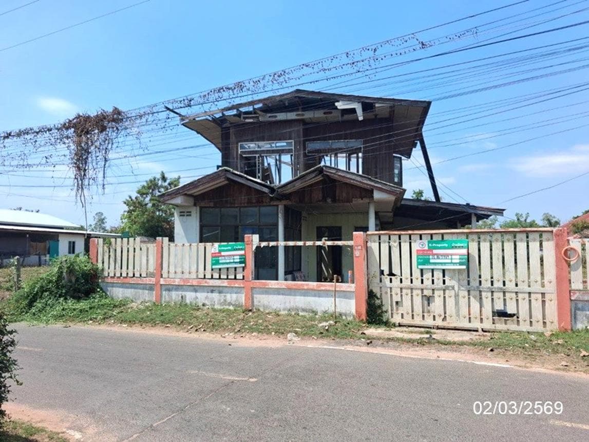 ขายบ้านเดี่ยว สุวรรณภูมิ ร้อยเอ็ด ทำเลช้างเผือก เนื้อที่ 51 ตร.ว. พื้นที่ใช้สอย 187.5 ตร.ม. 3 ห้องนอน 1 ห้องน้ำ สภาพดี พร้อมอยู่