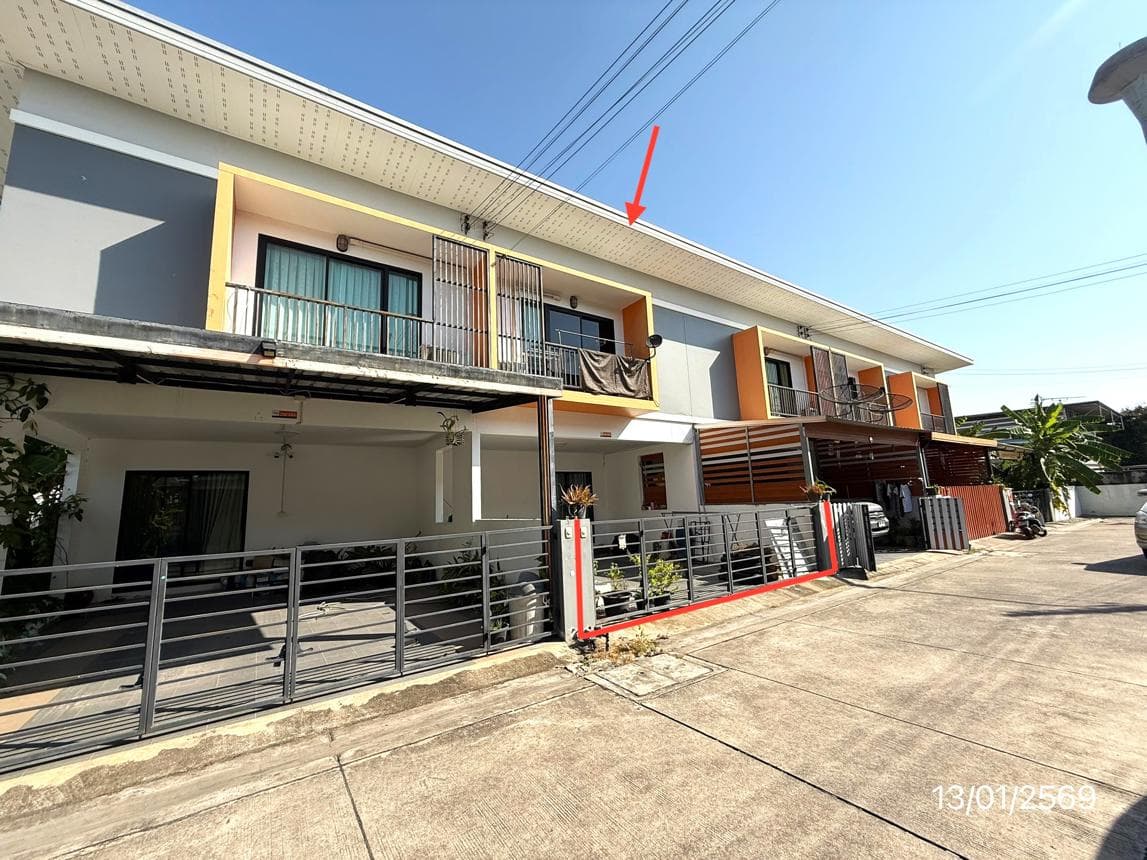 ขายทาวน์เฮ้าส์ มณีรินทร์ โมเดิร์นโฮม บ่อวิน (Maneerin Modern Home Bowin) ศรีราชา 3 ห้องนอน ทำเลดีใกล้นิคมอุตสาหกรรม ราคาไม่ถึง 2 ล้าน