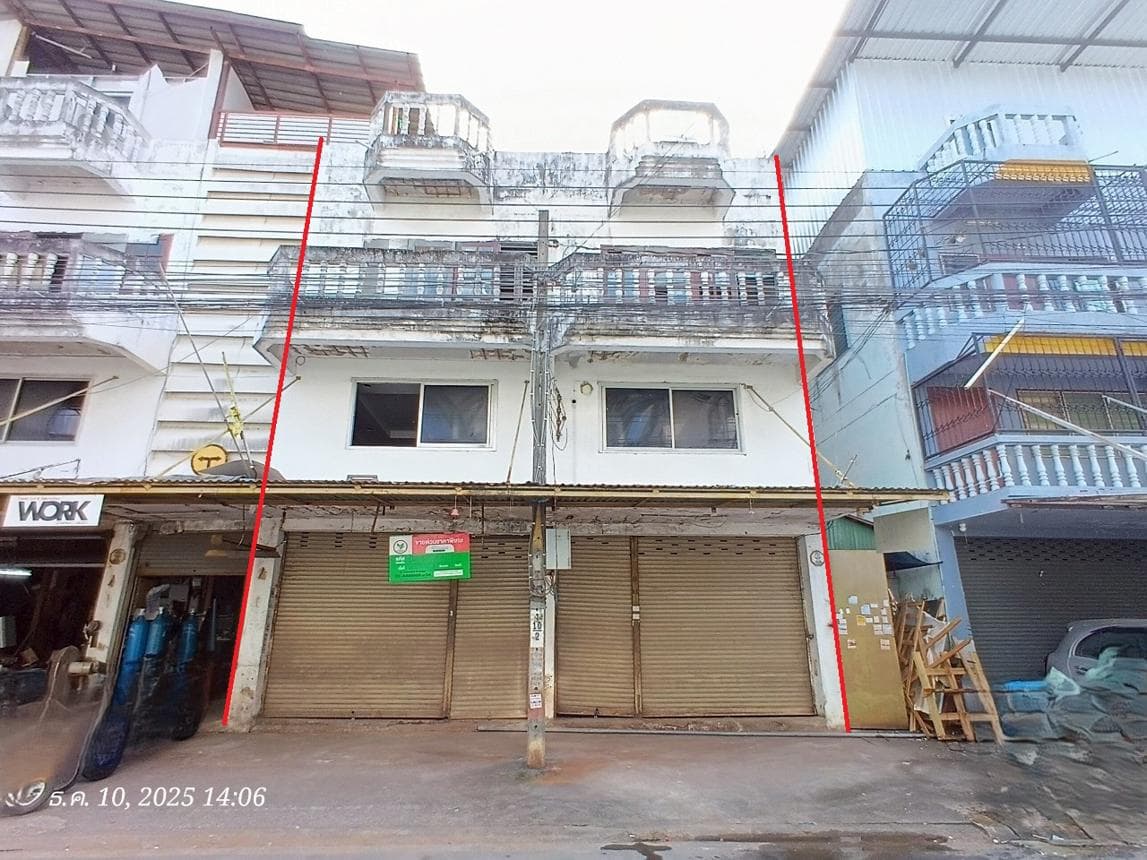 ขายอาคารพาณิชย์ขนาดใหญ่ 4 ห้องนอน 6 ห้องน้ำ พื้นที่ใช้สอย 404 ตร.ม. ทำเลศักยภาพ คลองสามประเวศ ลาดกระบัง