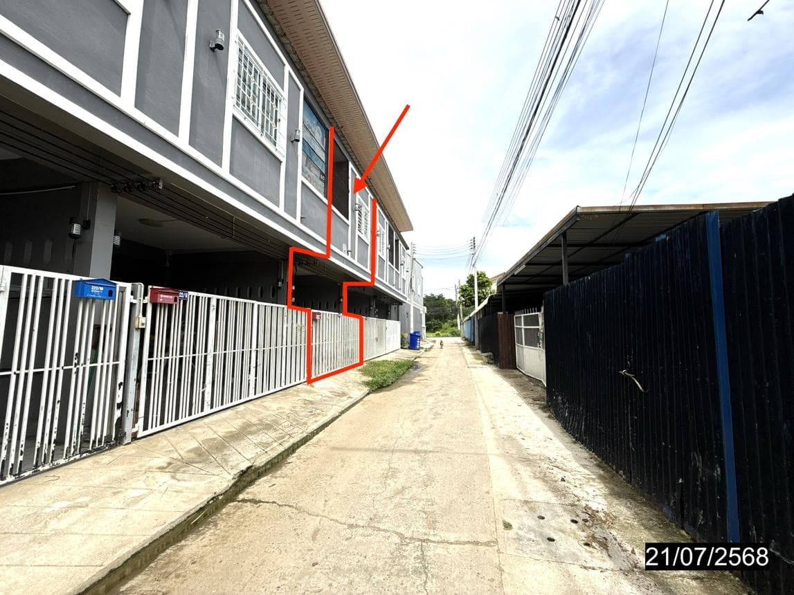 ทาวน์โฮม หนองปลิง เมืองนครสวรรค์ 2 ห้องนอน 2 ห้องน้ำ สเปซดี 102.9 ตร.ม. ทำเลเด่นในราคาล้านต้นๆ