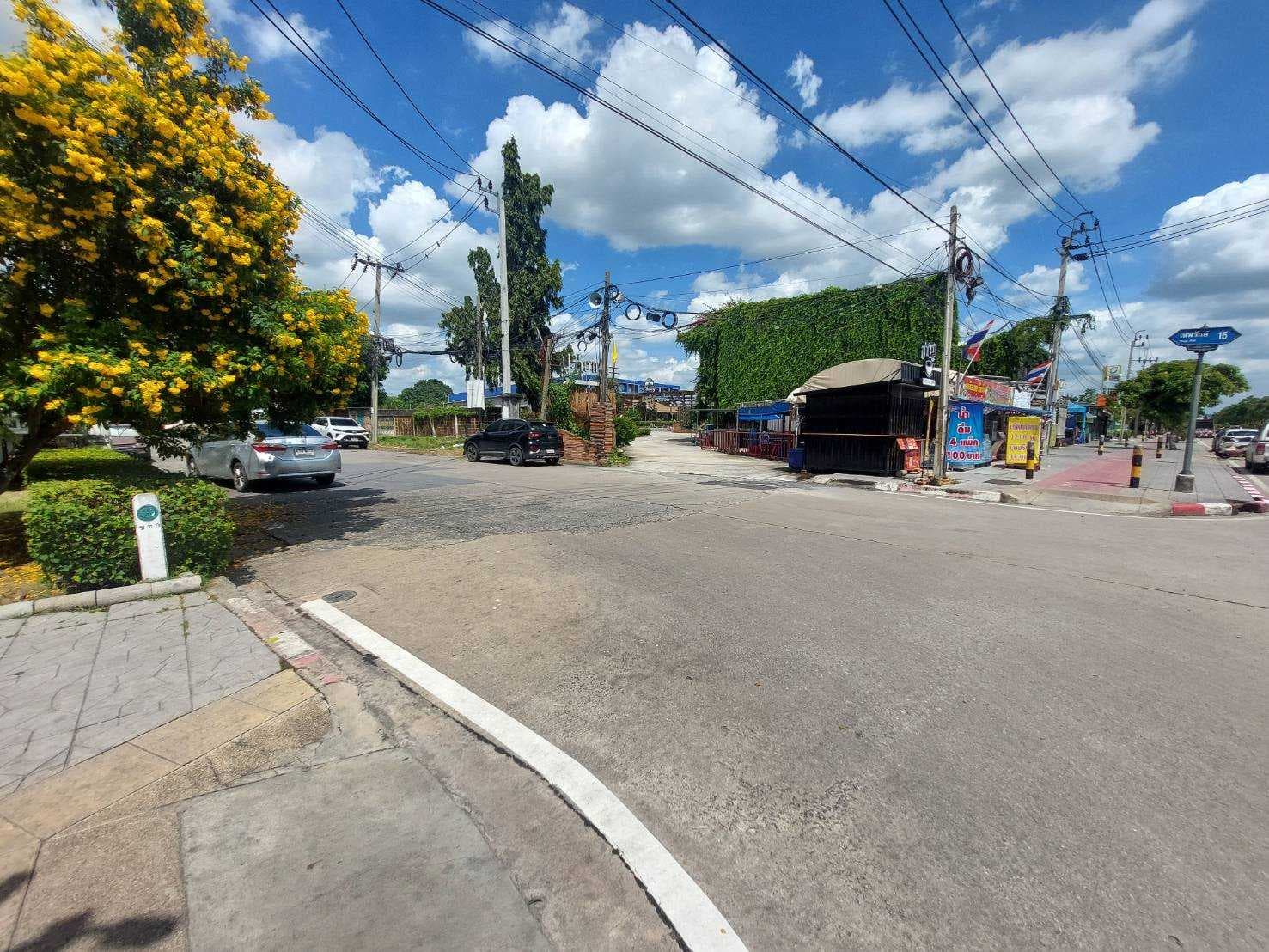 ขายตึก 5 ชั้น แบ่งเป็นห้องเช่า 46 ห้อง แอร์/พัดลม ซ.พหลโยธิน 50 แยก 13 ใกล้ถนนตัดใหม่เทพรักษ์-วิภาวดีรังสิต