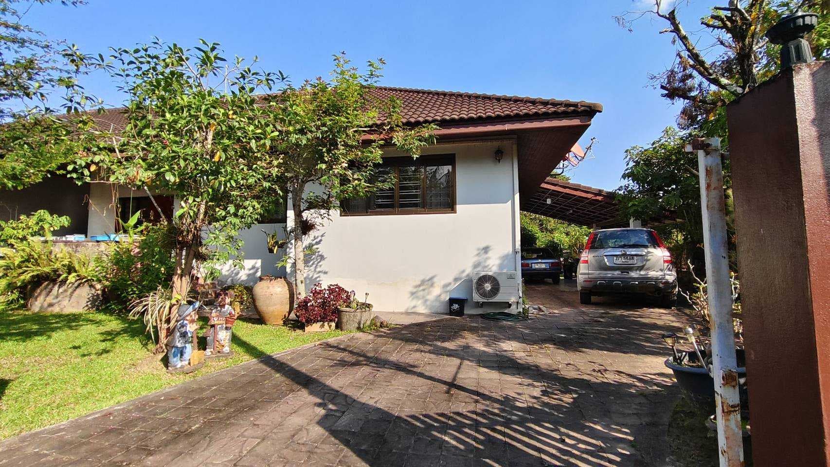 ขายบ้านพร้อมสวยสวยบ้านเดี่ยวชั้นเดียวพื้นที่ 250 ตรว. ติดริมคลองน้ำไหลทั้งปี 5 นอน 1 น้ำ 2 โซนรับแขก 1 ครัว พร้อมเฟอร์นิเจอร์ของใช้ในบ้าน เชียงใหม่