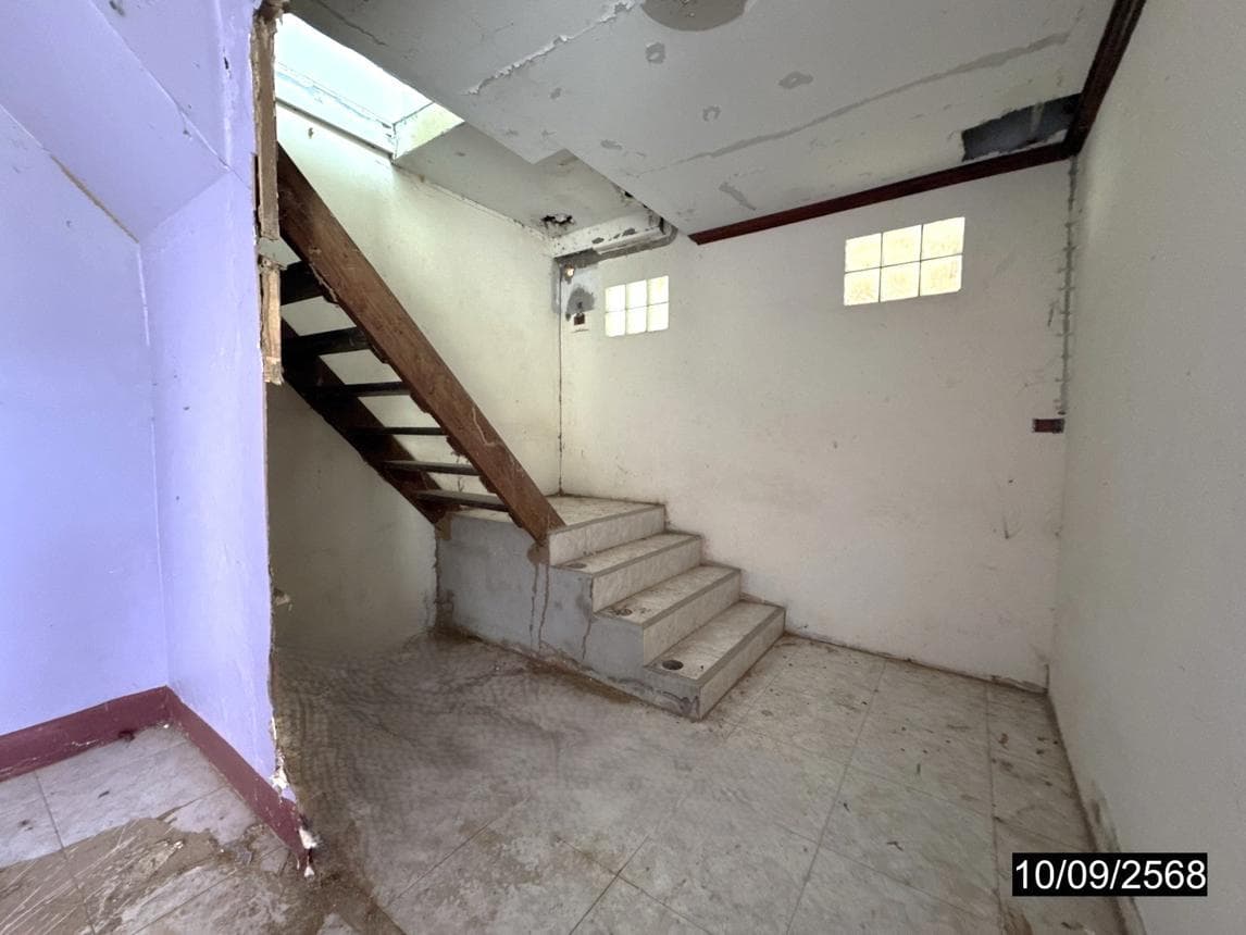 ขายบ้านเดี่ยวหลังใหญ่พิเศษ เมืองมุกดาหาร ทำเลใจกลางเมือง พื้นที่ใช้สอย 397 ตร.ม. 4 ห้องนอน 3 ห้องน้ำ สภาพดีเยี่ยม เหมาะสำหรับครอบครัวใหญ่