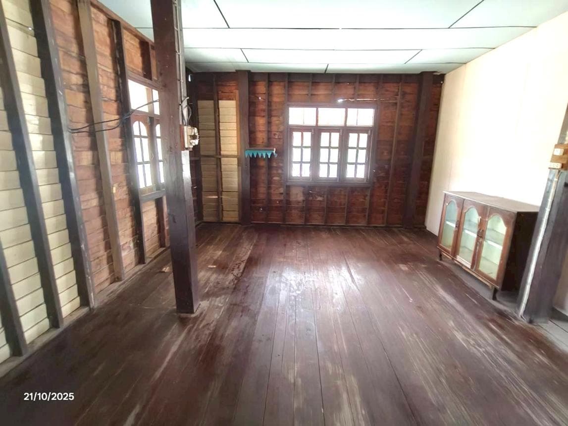 บ้านเดี่ยว หัวนาคำ ศรีธาตุ อุดรธานี 2 ห้องนอน 1 ห้องน้ำ พื้นที่ใช้สอย 308.25 ตร.ม. ทำเลเงียบสงบพักผ่อนสบาย พื้นที่ใช้สอยกว้างขวาง ราคาพิเศษ 1.92 ล้าน