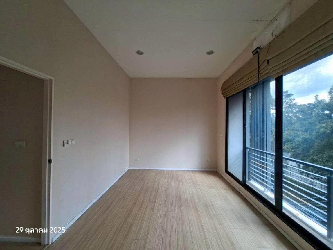 ขายทาวน์เฮ้าส์ บ้านกลางเมือง รัตนาธิเบศร์ บางกระสอ เมืองนนทบุรี นนทบุรี พื้นที่ใช้สอย 120 ตร.ม. 3 ห้องน้ำ ทำเลเมือง