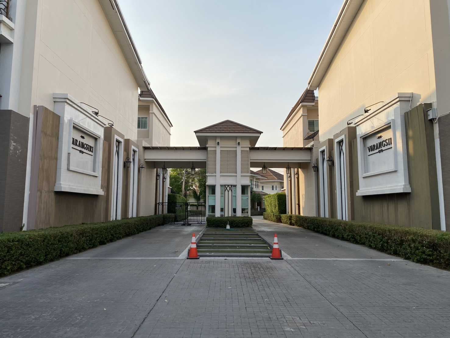 บ้านเดี่ยวพร้อมอยู่ ใจกลางเมืองพิษณุโลก โครงการวรางค์สิริ