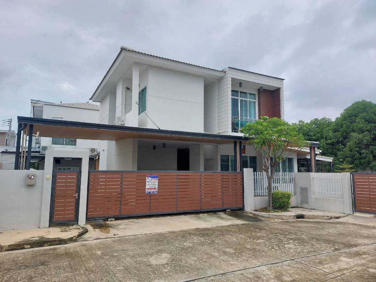 ขายบ้านเดี่ยว 2 ชั้นหลังมุม โครงการปาล์ม เทอเรส อ.แก่งคอย จ.สระบุรี ต่อเติมไว้อย่างสวยงาม