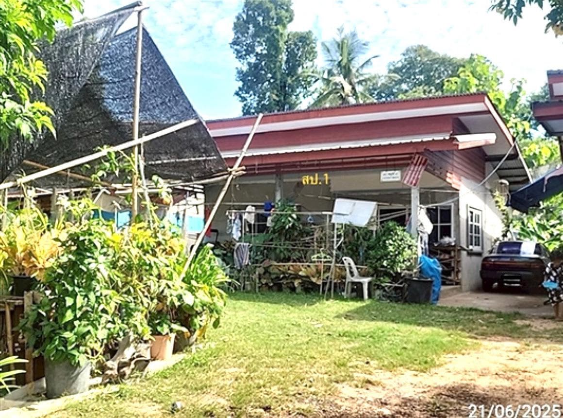 ขายบ้านเดี่ยว เมืองสรวง ร้อยเอ็ด 2 ห้องนอน พื้นที่กว้าง 67 ตร.ว. ทำเลสงบ เดินทางสะดวก ราคาล้านต้นๆ