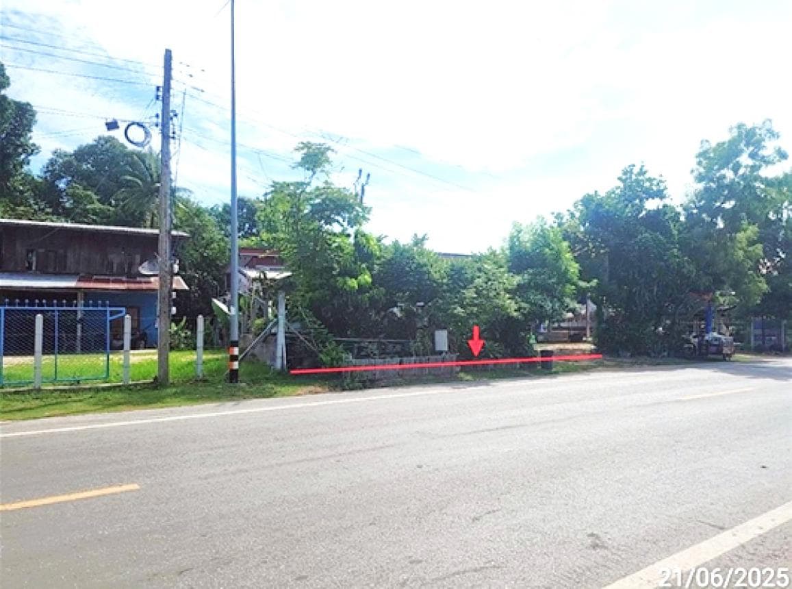 ขายบ้านเดี่ยว เมืองสรวง ร้อยเอ็ด 2 ห้องนอน พื้นที่กว้าง 67 ตร.ว. ทำเลสงบ เดินทางสะดวก ราคาล้านต้นๆ
