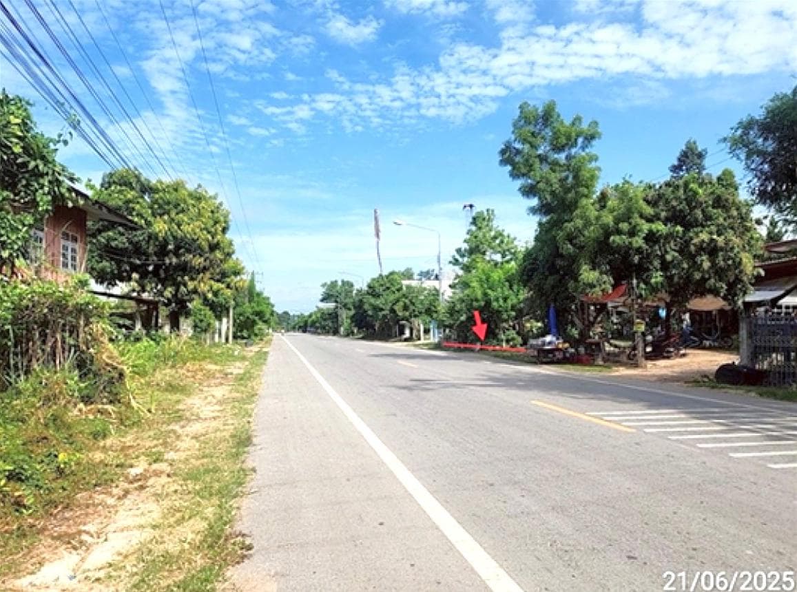 ขายบ้านเดี่ยว เมืองสรวง ร้อยเอ็ด 2 ห้องนอน พื้นที่กว้าง 67 ตร.ว. ทำเลสงบ เดินทางสะดวก ราคาล้านต้นๆ
