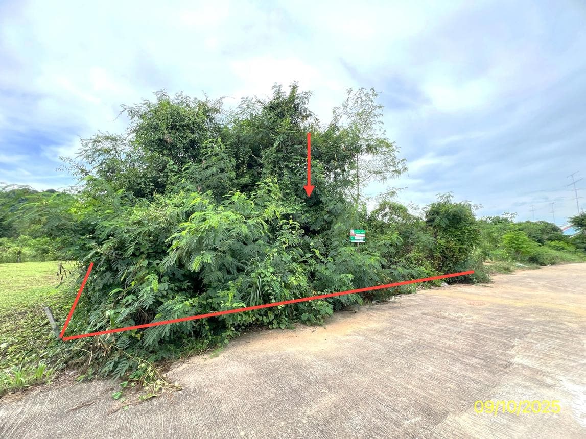 ที่ดินว่างเปล่า เจดีย์หัก เมืองราชบุรี เนื้อที่ 67.6 ตร.ว. ทำเลดีเดินทางสะดวก ใกล้ตัวเมืองและแหล่งชุมชน เหมาะสำหรับสร้างบ้าน ราคาพิเศษ 1.18 ล้าน