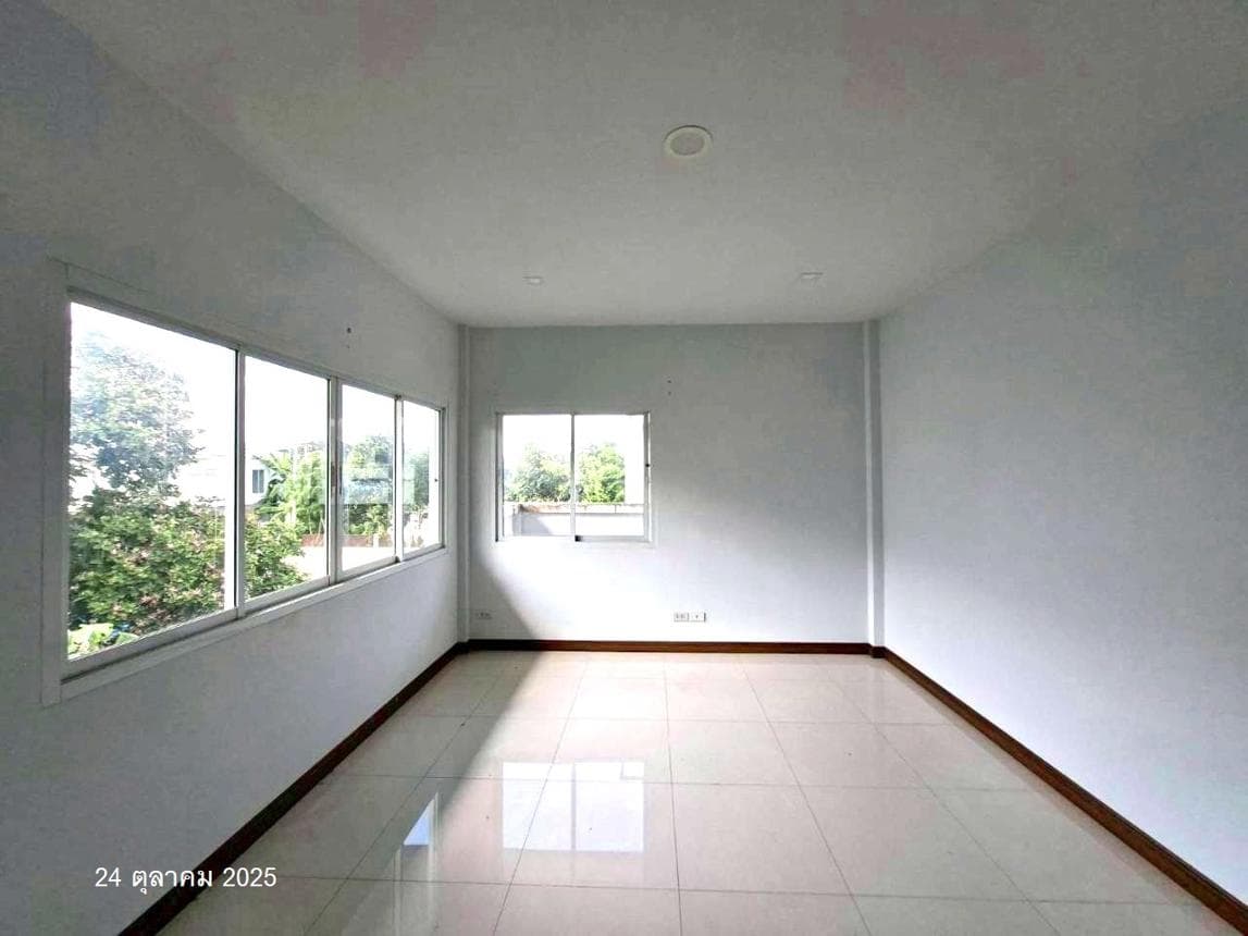 บ้านเดี่ยว 4 ห้องนอน พื้นที่ 255 ตร.ม. โครงการโกลเด้น แซนด์ วิลเลจ ทำเลศักยภาพ ลำพยา เมืองนครปฐม นครปฐม