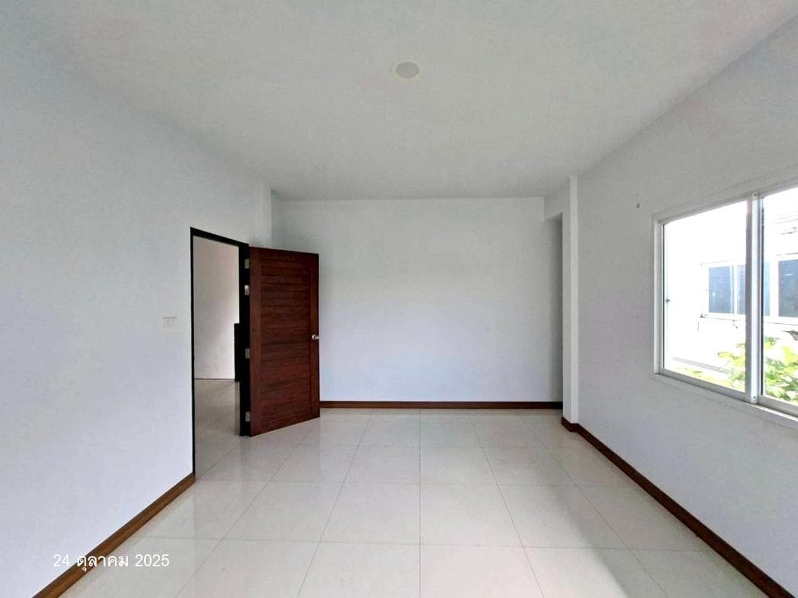 บ้านเดี่ยว 4 ห้องนอน พื้นที่ 255 ตร.ม. โครงการโกลเด้น แซนด์ วิลเลจ ทำเลศักยภาพ ลำพยา เมืองนครปฐม นครปฐม