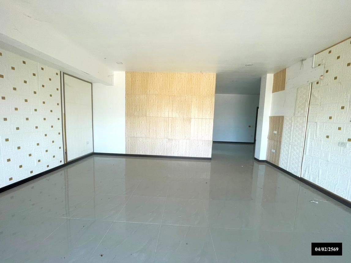 บ้านเดี่ยวหลังใหญ่ 4 ห้องนอน 6 ห้องน้ำ พื้นที่ใช้สอยจุใจ 426 ตร.ม. ทำเลขามเฒ่า เมืองนครพนม