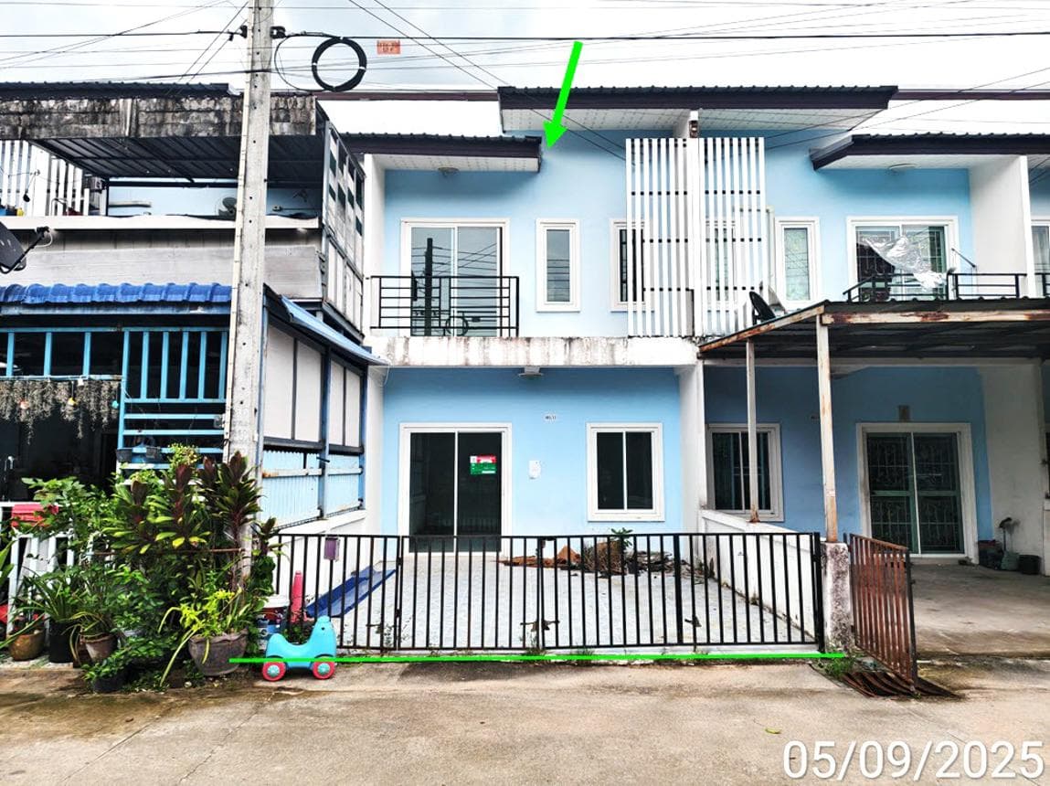 ทาวน์เฮ้าส์ ฟ้าใส เฟสพิเศษ ปลวกแดง ระยอง 2 ห้องนอน 2 ห้องน้ำ พื้นที่กว้าง 97.5 ตร.ม. ทำเลดีราคาล้านต้นๆ