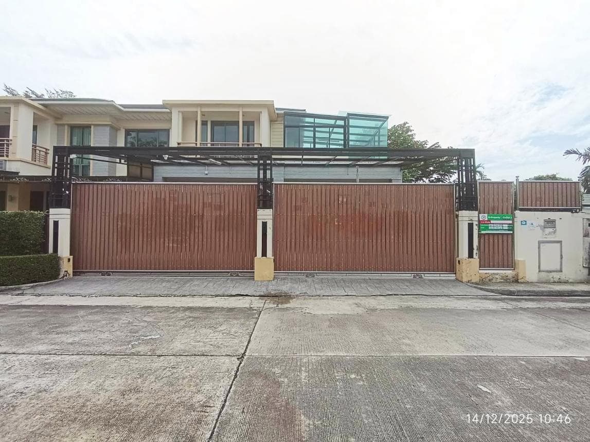 ขายบ้านเดี่ยวหรู เพอร์เฟค มาสเตอร์พีช ราชพฤกษ์ บางรักน้อย เมืองนนทบุรี 5 ห้องนอน 5 ห้องน้ำ พื้นที่ 490.5 ตร.ม. ทำเลพรีเมียมติดถนนใหญ่นั่นเอง