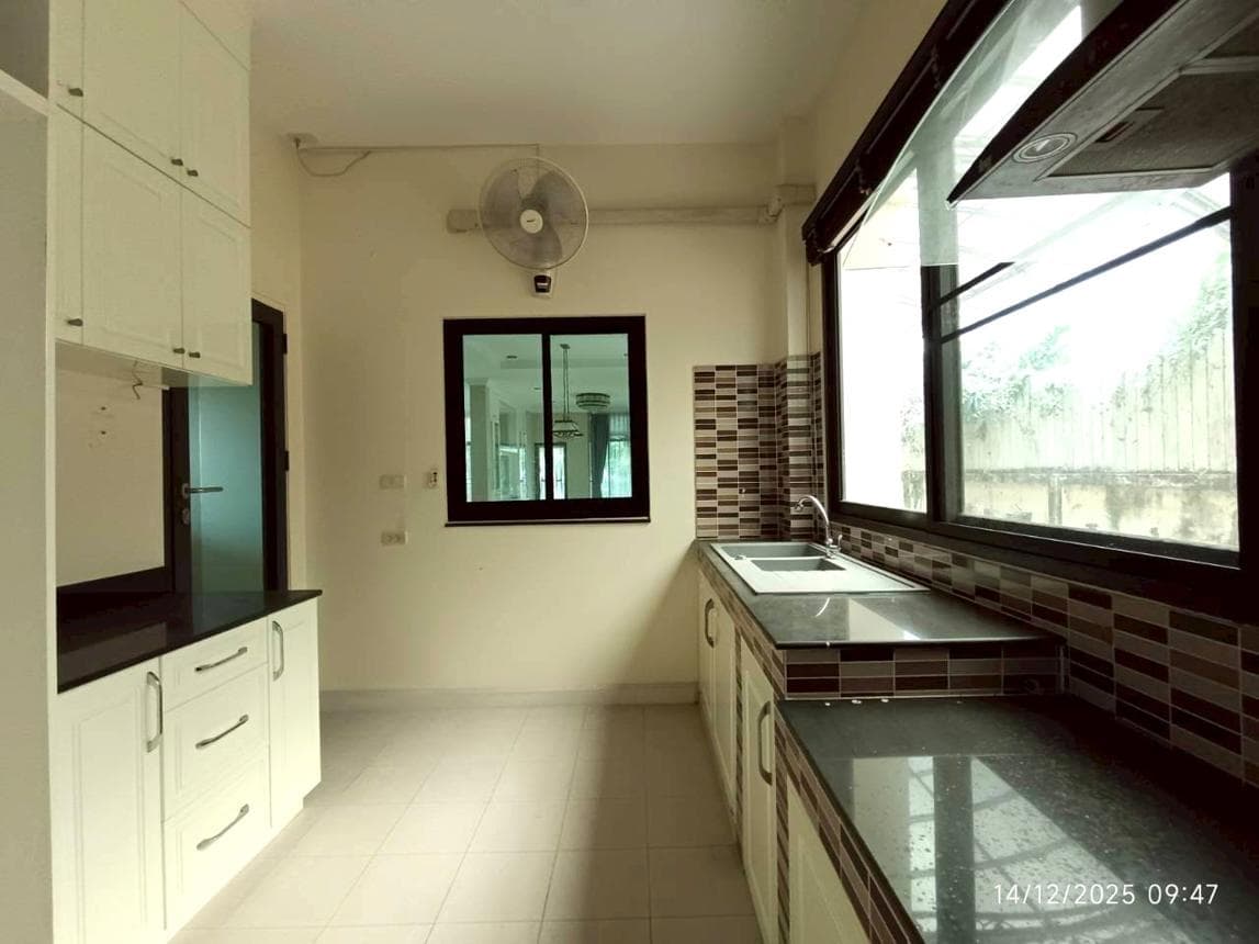 ขายบ้านเดี่ยวหรู เพอร์เฟค มาสเตอร์พีช ราชพฤกษ์ บางรักน้อย เมืองนนทบุรี 5 ห้องนอน 5 ห้องน้ำ พื้นที่ 490.5 ตร.ม. ทำเลพรีเมียมติดถนนใหญ่นั่นเอง